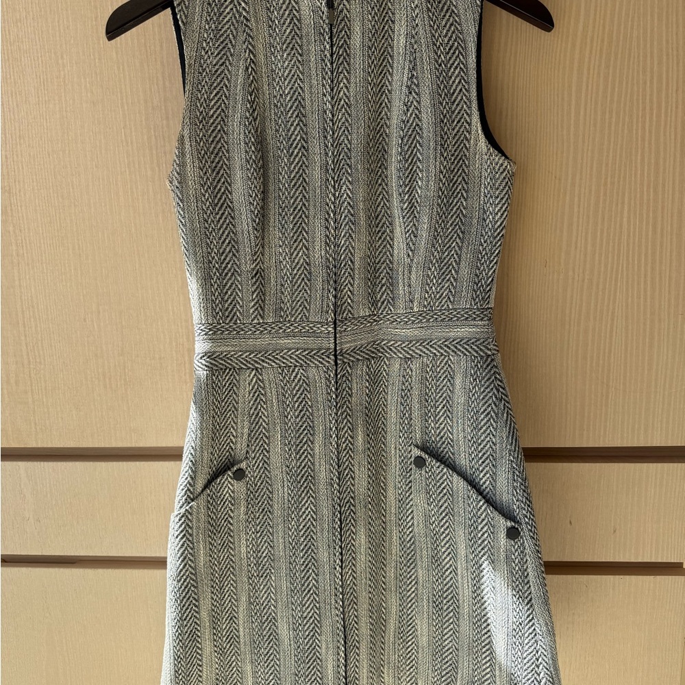 Hugo Boss Sleeveless Chevron-Pattern Sheath Dress in Gray and White